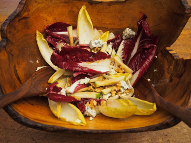 Salade d'Endives - Noix, Pomme et Roquefort - Recette par Ed.
