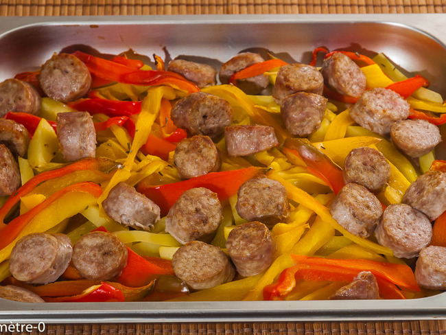 Saucisses aux poivrons et pommes de terre - Recette par kilometre-0