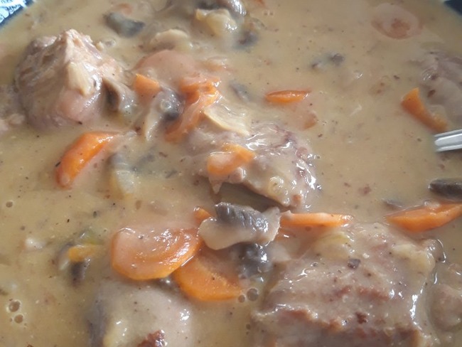 Sot-l’y-laisse de dinde façon blanquette - Recette par La malle à recettes